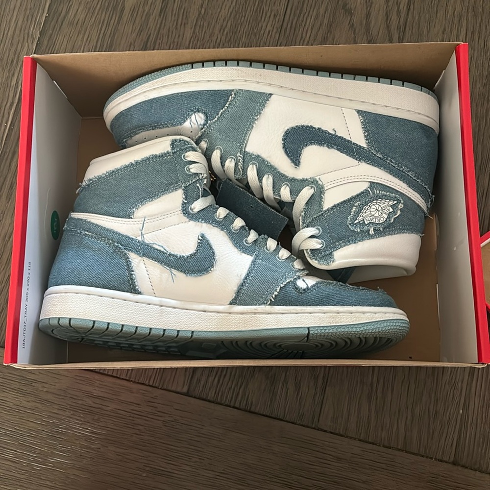 Women’s Air Jordan 1 Retro High OG Denim